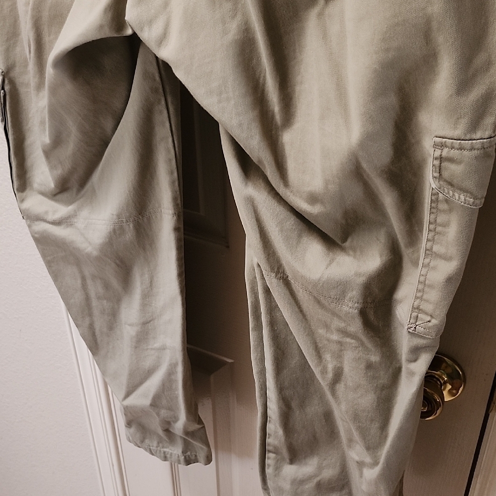 Liz & Me Women's Cargo Pants - Khaki - Picture 6 of 7